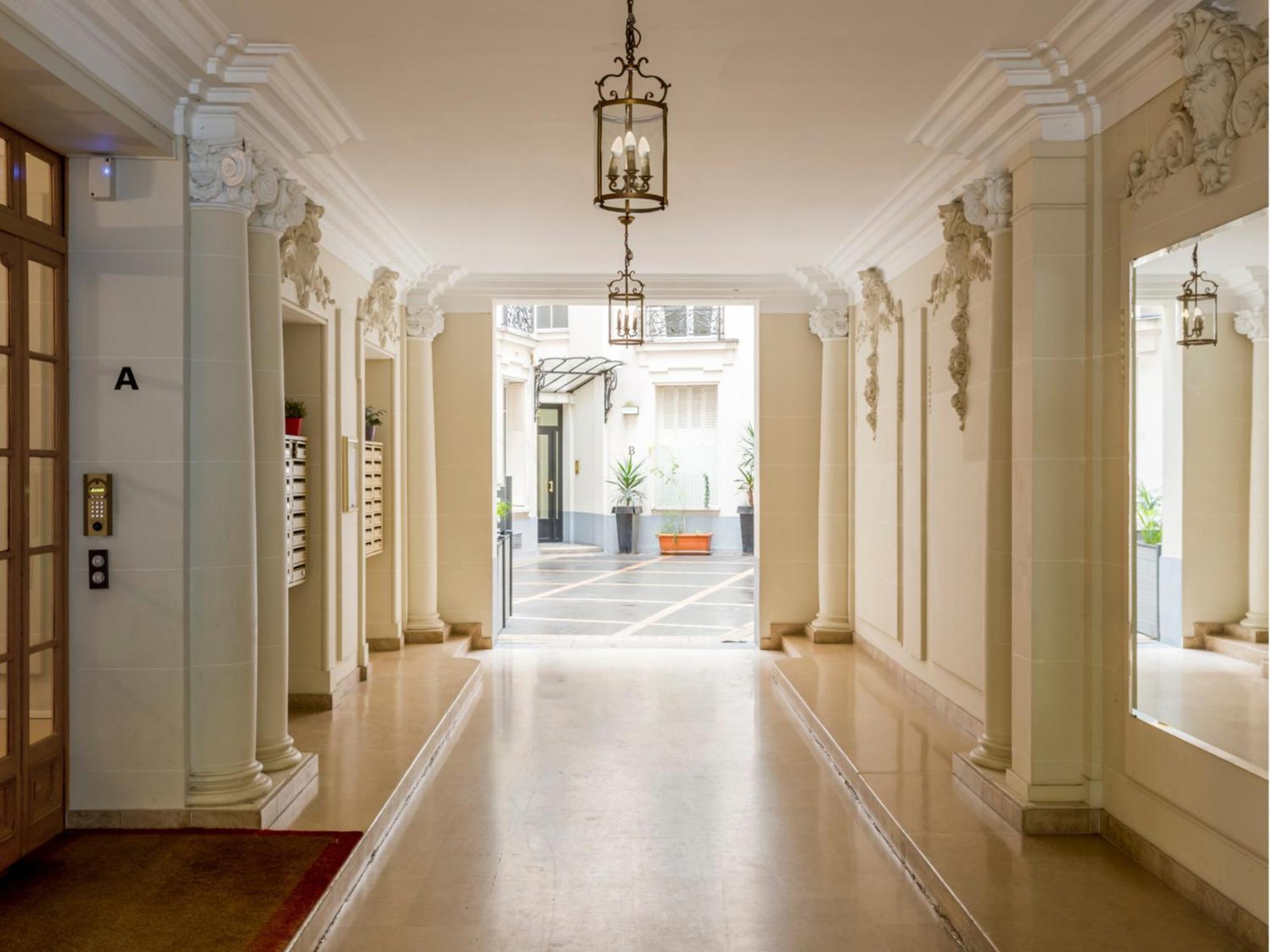 Cozy Apartment - Champs Elysees - Wagram Paris Dış mekan fotoğraf
